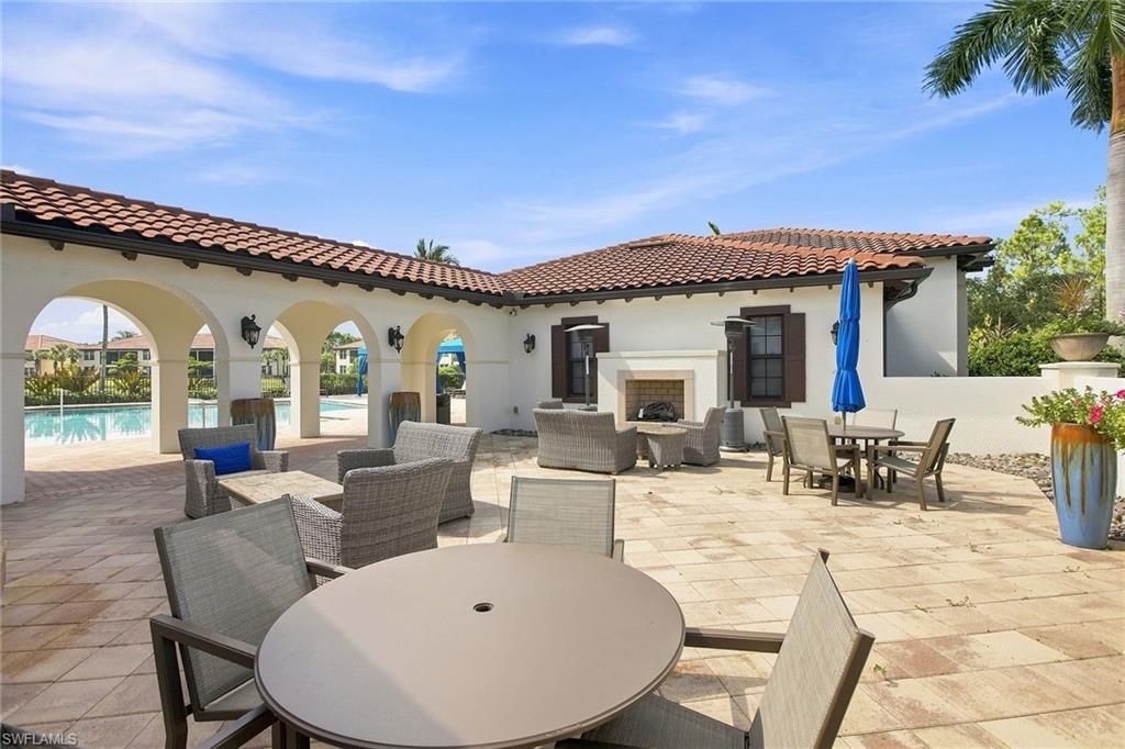 15157 Palmer Lake Cir, Unit 202, Naples, FL 34109 Photo