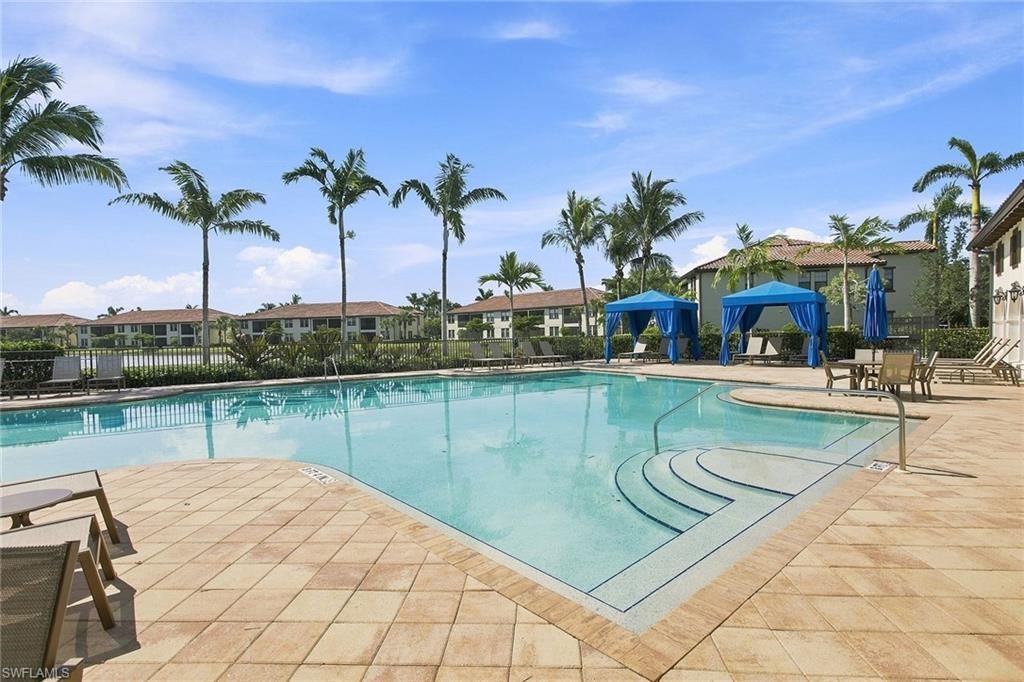 15157 Palmer Lake Cir, Unit 202, Naples, FL 34109 Photo