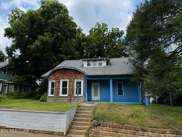 131 Lincoln Ave, Newport, TN 37821