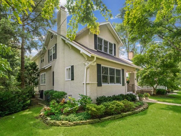 1062 Ash Street , Winnetka, IL 60093