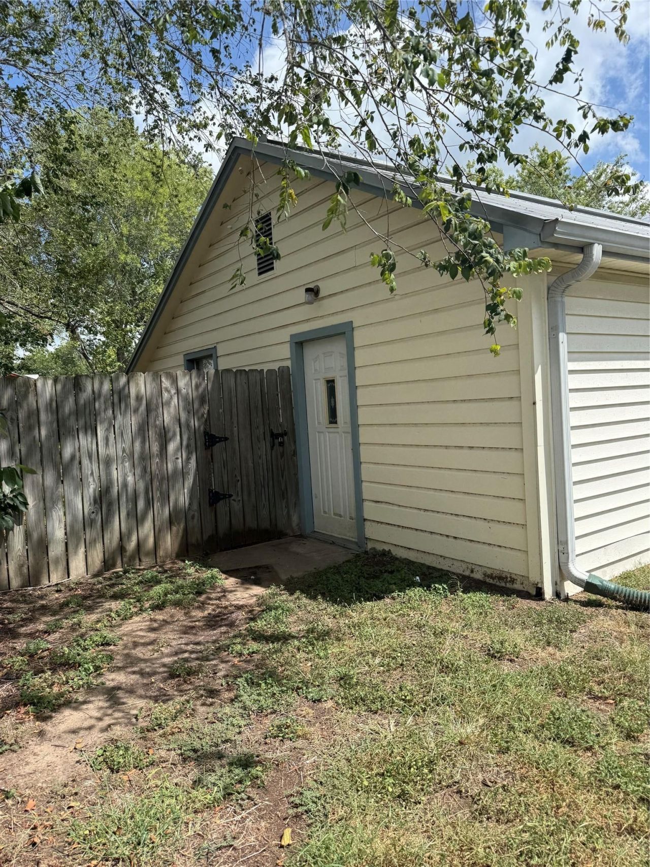 231 E Live Oak St, Unit B, La Grange, TX 78945 Main Photo