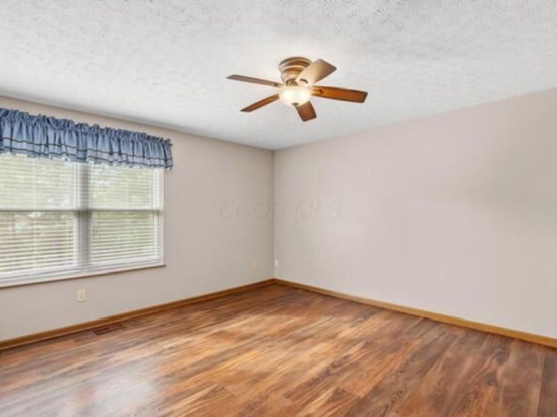 6 Ashton Drive , Ashville, OH 43103 Photo 17