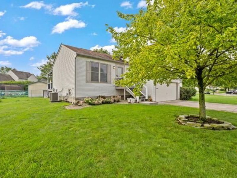 6 Ashton Drive , Ashville, OH 43103 Photo 3