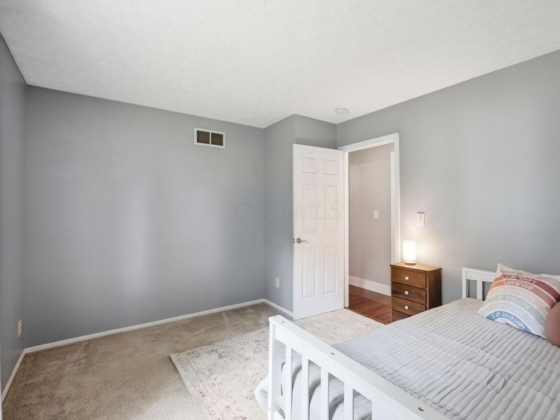 525 Saulsbury Court, Columbus, OH 43230 Photo 26