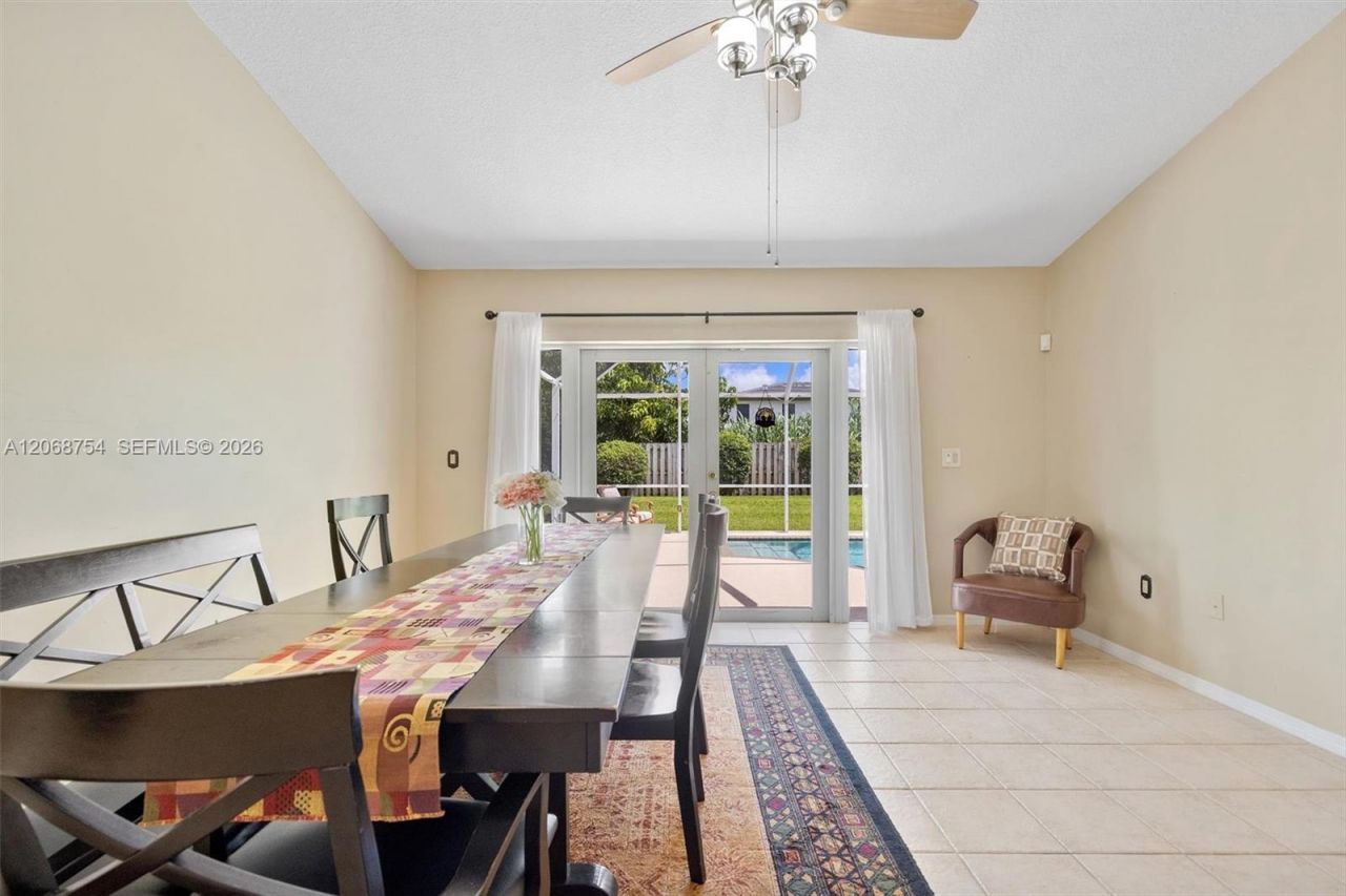 2835 SE 4th Pl , Homestead, FL 33033 Photo
