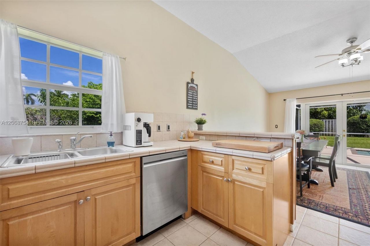 2835 SE 4th Pl , Homestead, FL 33033 Photo