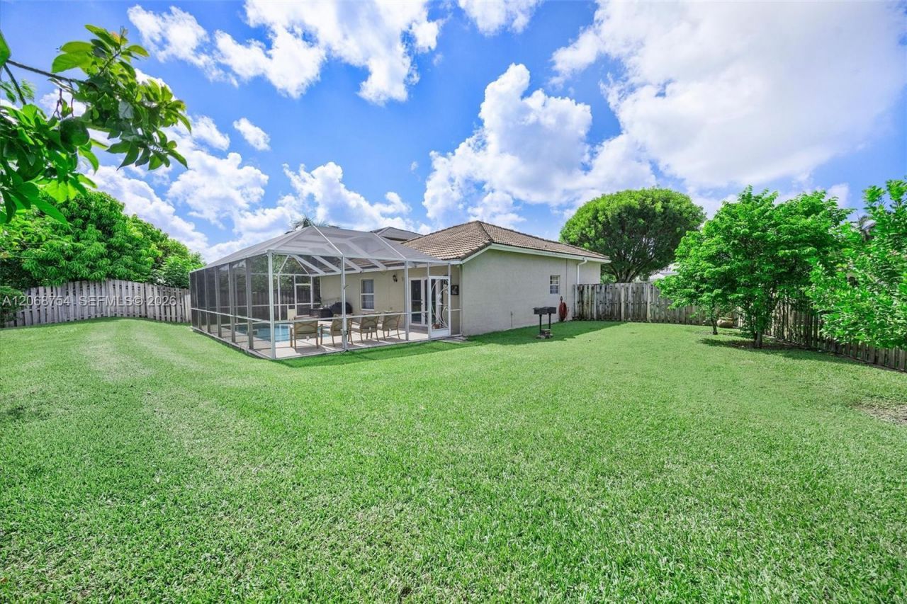 2835 SE 4th Pl , Homestead, FL 33033 Photo
