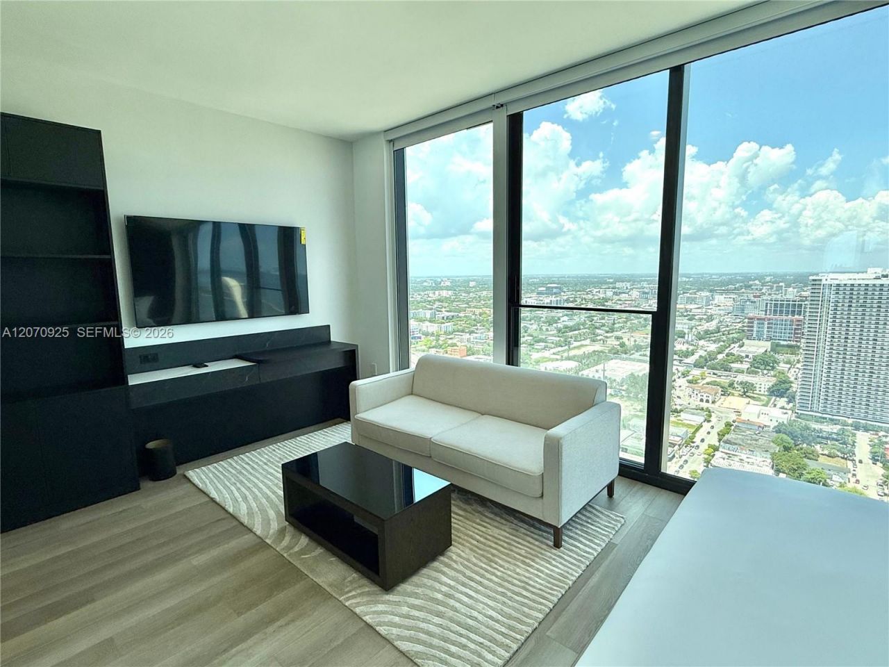 20 NE 11 Street , Unit 3605, Miami, FL 33132 Photo