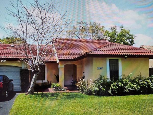 7142 SW 103rd Ct Cir , Miami, FL 33173