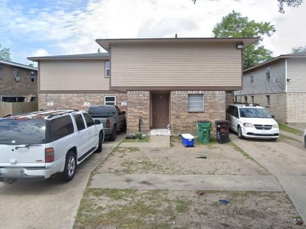 948 E MONTEREY Court , Unit B, Gretna, LA 70056