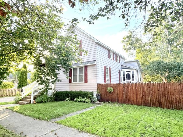 709 S 4th Avenue, Alpena, MI 49707