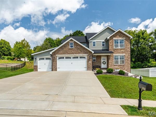 327 Star Lane, Glen Carbon, IL 62034