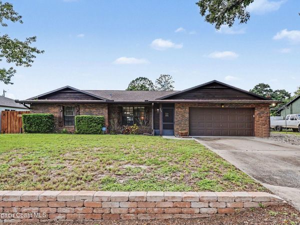 726 Donau Avenue NW, Palm Bay, FL 32907