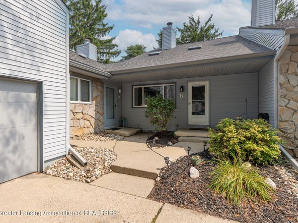 1118 Timber Creek Drive, Grand Ledge, MI 48837