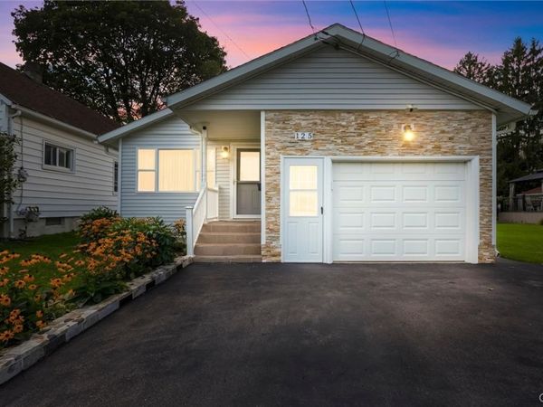 125 Revere Avenue , East Syracuse, NY 13057