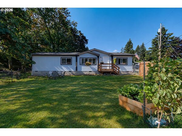 802 SW SPRING ST, Mill City, OR 97360