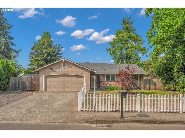 466 SW 13TH AVE, Canby, OR 97013