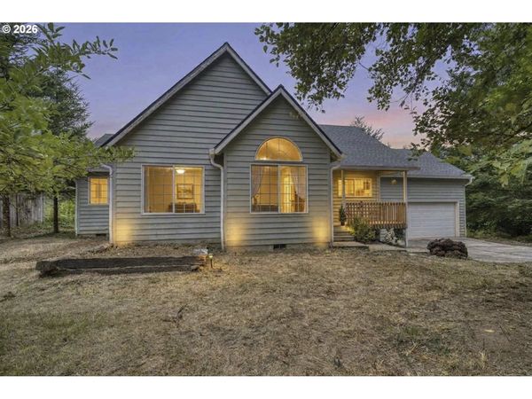 28502 CHAPMAN RD, Scappoose, OR 97056