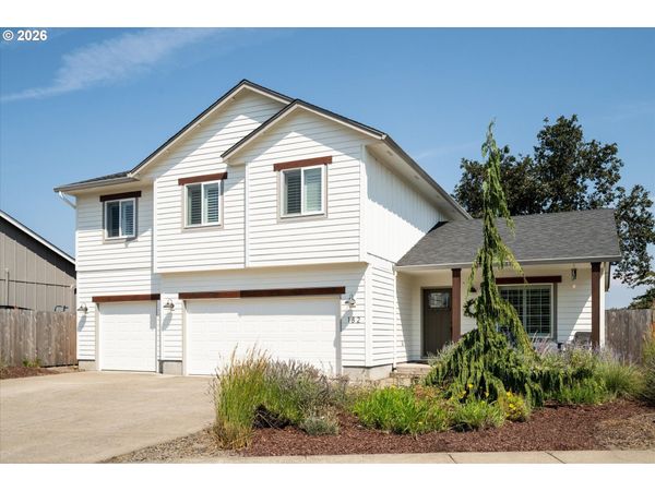 182 SUNDAY DR, Creswell, OR 97426