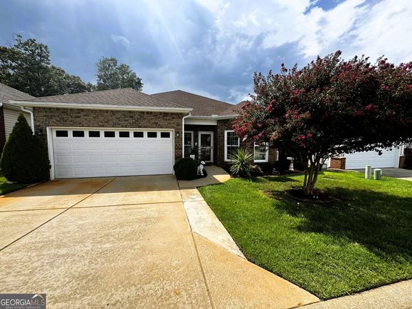 372 Spyglass Hill Drive, Perry, GA 31069
