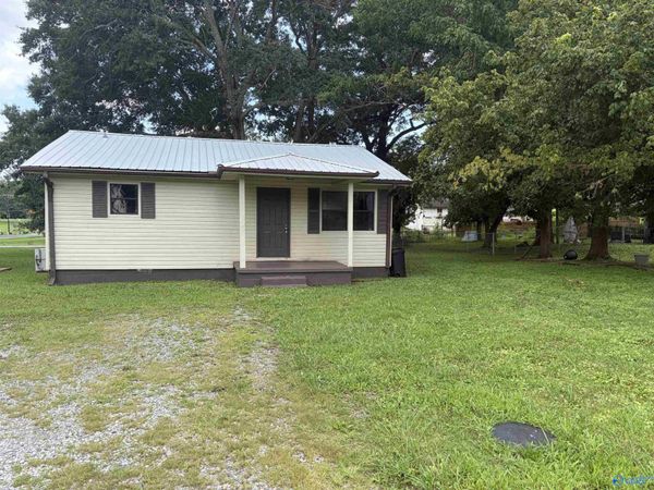 902 Aldhouse Avenue, Bridgeport, AL 35740