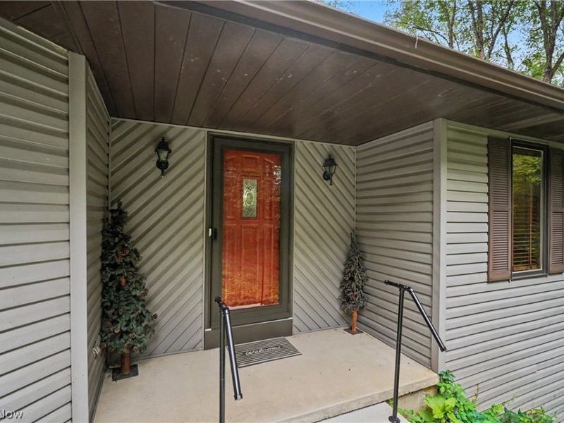 8188 Kepler Avenue NW, Canal Fulton, OH 44614 Photo 4