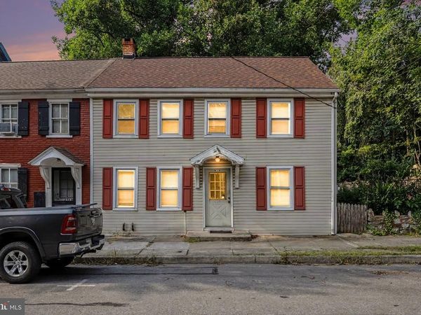 252 W MARKET STREET, MARIETTA, PA 17547