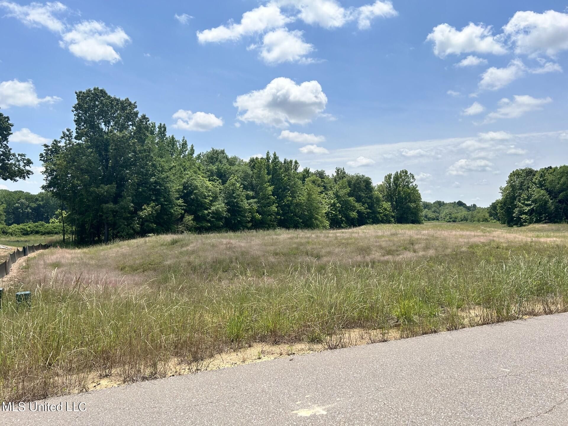 108 Louise Cove, Byhalia, MS 38611 Main Photo