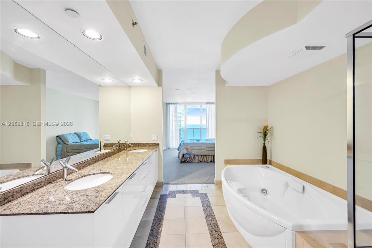 18911 Collins Ave , Unit 2906, Sunny Isles Beach, FL 33160 Photo