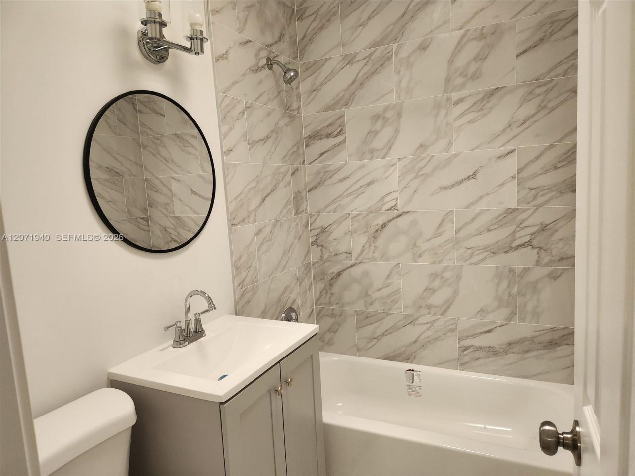 1239 Marseille Dr , Unit 4, Miami Beach, FL 33141 Photo