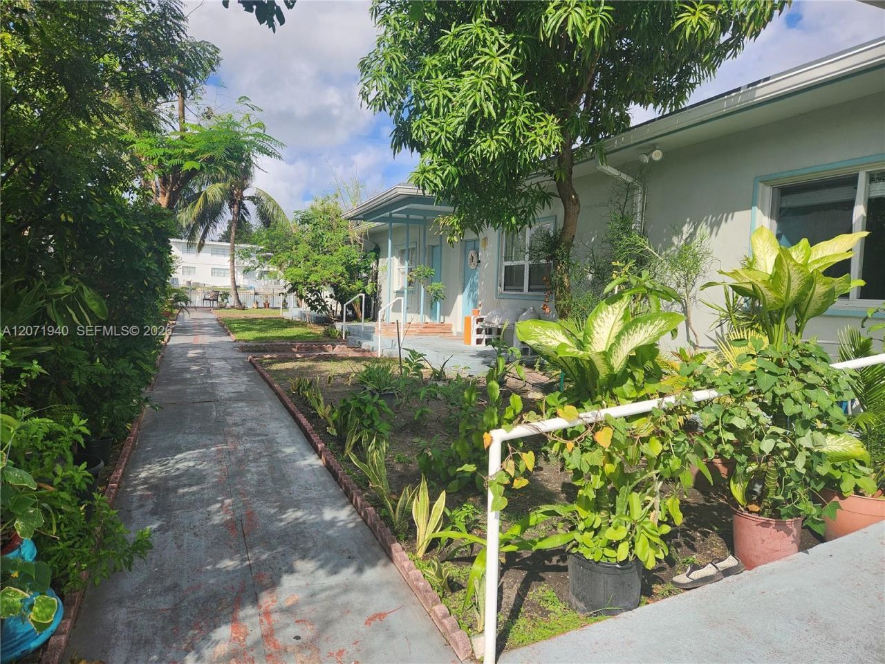 1239 Marseille Dr , Unit 4, Miami Beach, FL 33141 Photo