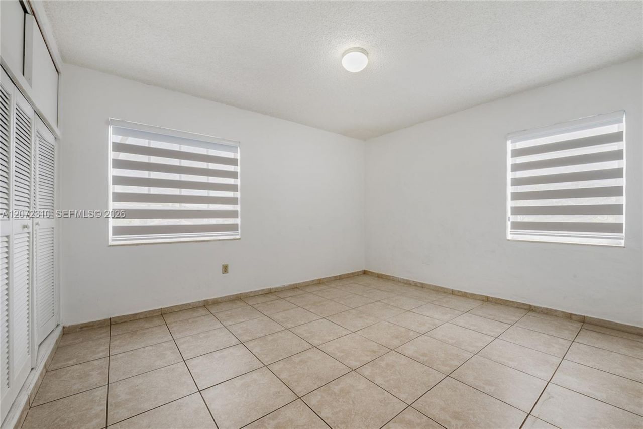 10240 SW 35th St, Miami, FL 33165 Photo