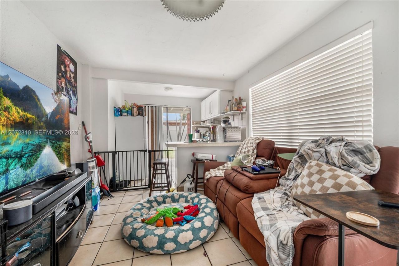 10240 SW 35th St, Miami, FL 33165 Photo