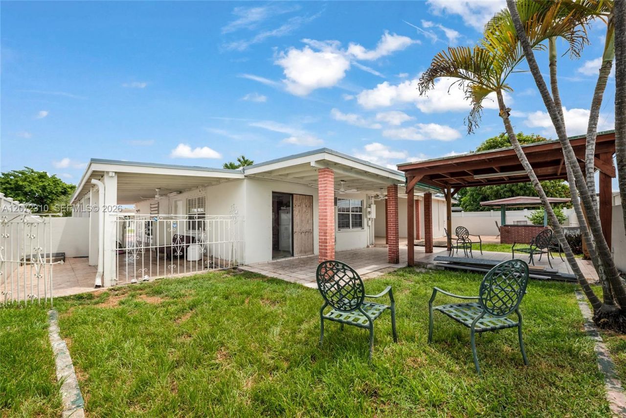 10240 SW 35th St, Miami, FL 33165 Photo