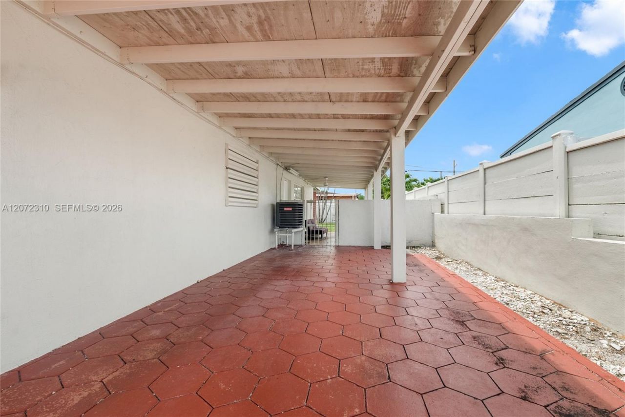10240 SW 35th St, Miami, FL 33165 Photo