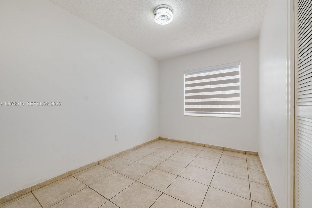 10240 SW 35th St, Miami, FL 33165 Photo