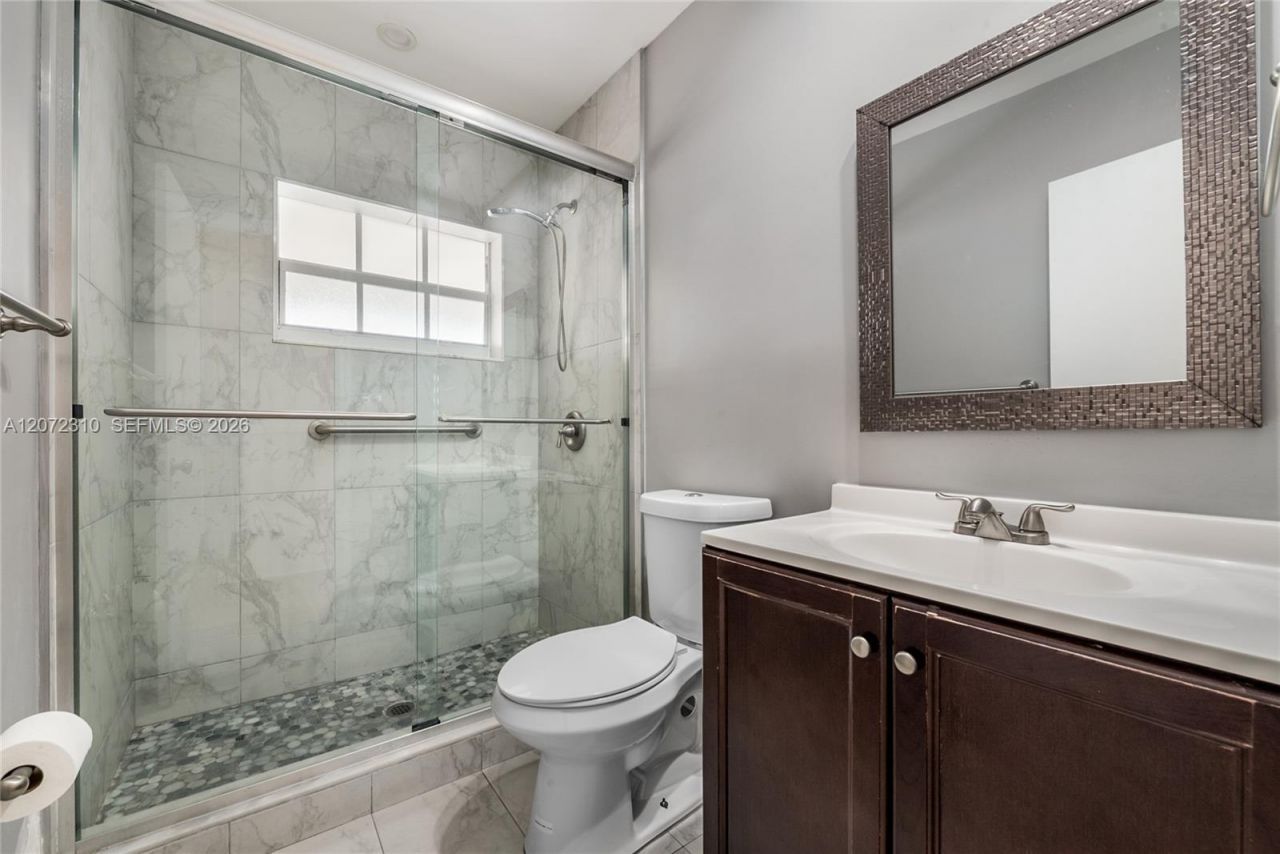 10240 SW 35th St, Miami, FL 33165 Photo