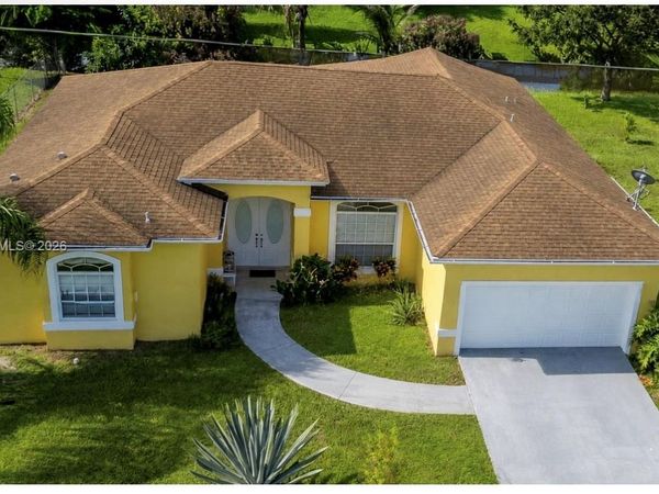 232 SW Carter Ave , Port St. Lucie, FL 34983