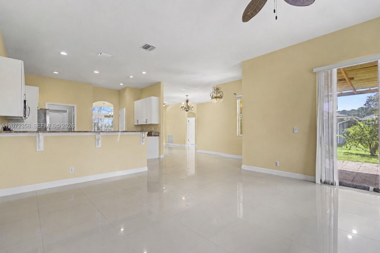 232 SW Carter Ave, Port Saint Lucie, FL 34983 Photo