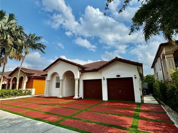 14974 SW 18th Ter , Miami, FL 33185