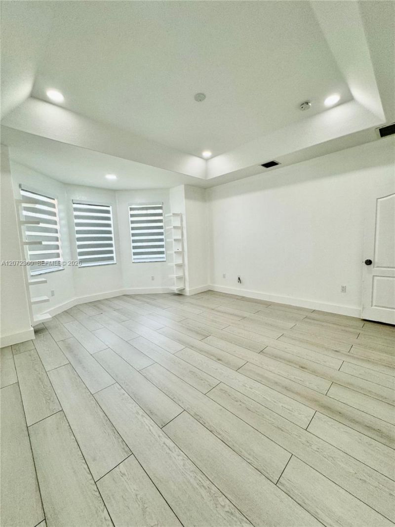 14974 SW 18th Ter , Miami, FL 33185 Photo