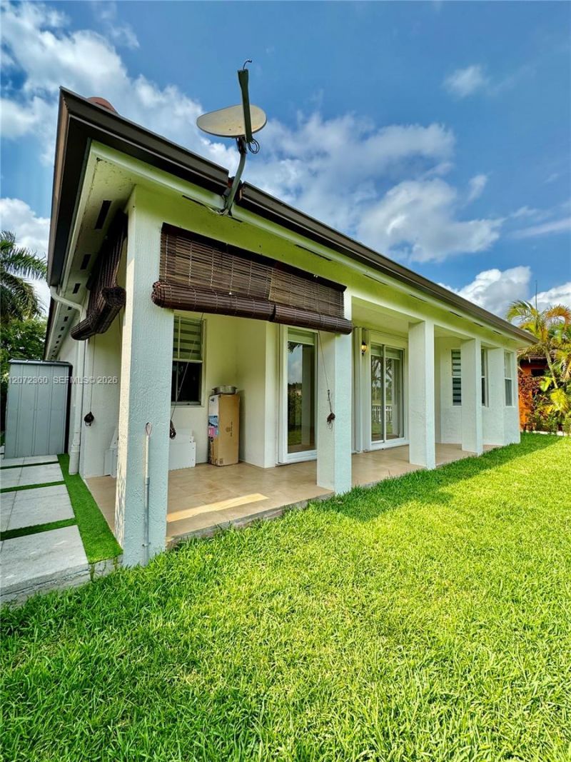 14974 SW 18th Ter , Miami, FL 33185 Photo