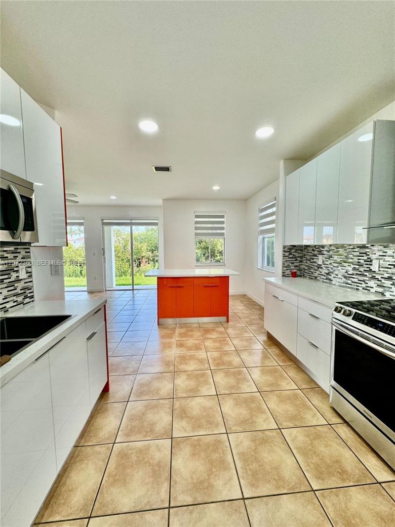 14974 SW 18th Ter , Miami, FL 33185 Photo