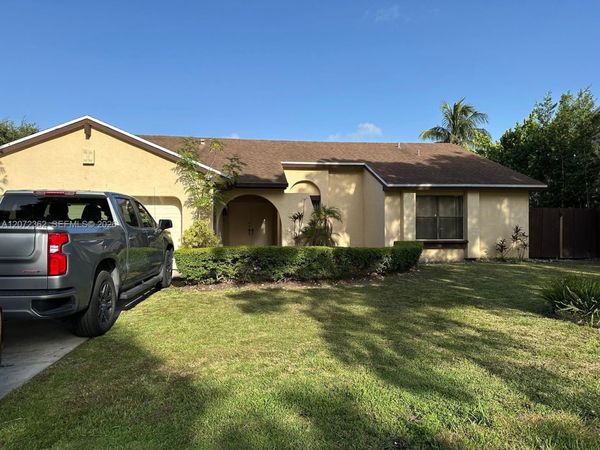 4863 SW 148th Ct , Miami, FL 33185