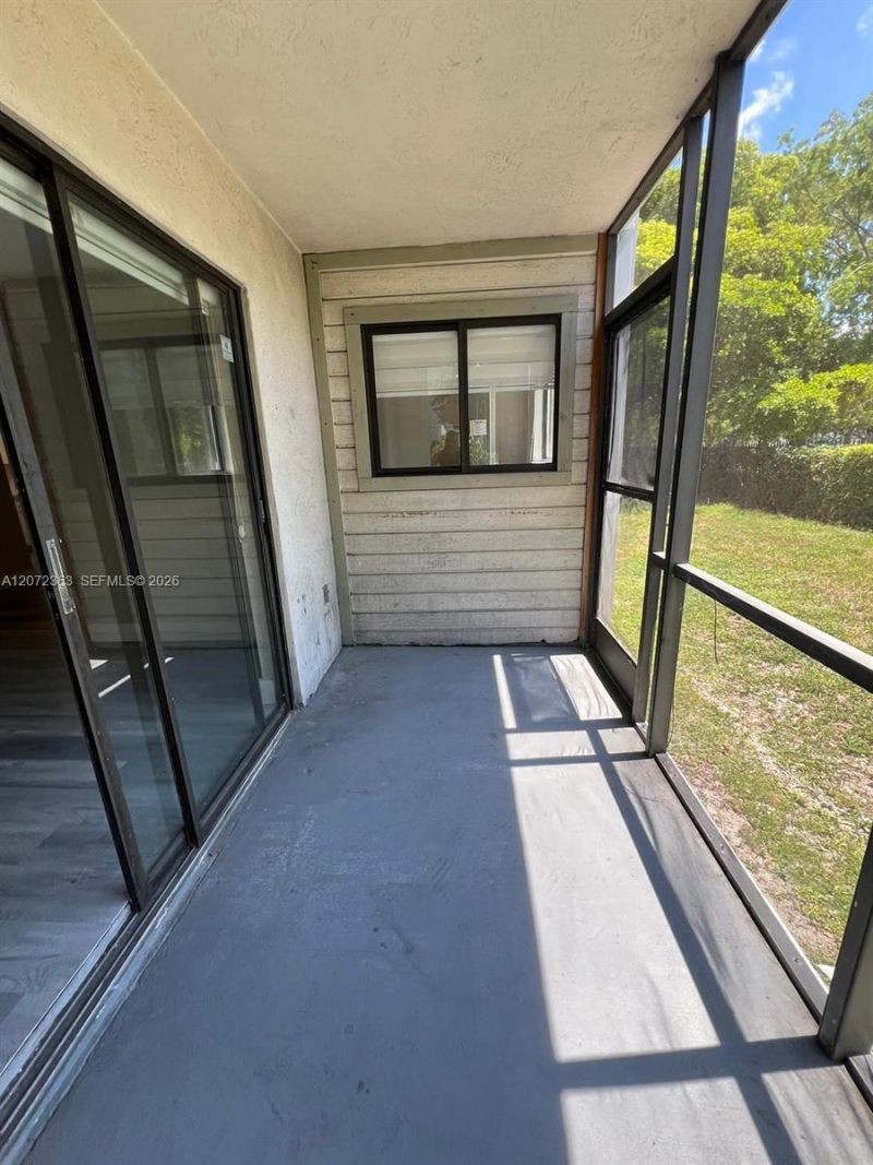 18725 NW 62nd Ave, Unit 111, Hialeah, FL 33015 Photo
