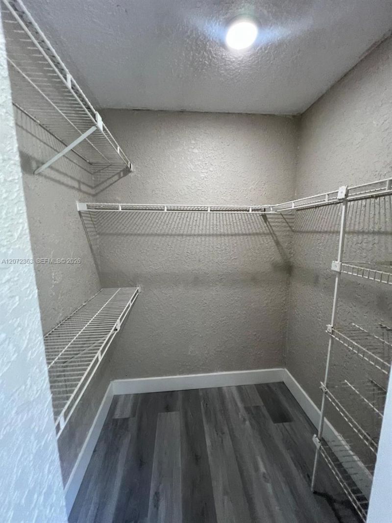 18725 NW 62nd Ave, Unit 111, Hialeah, FL 33015 Photo