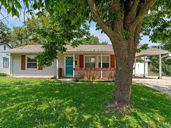 209 Pleasant Ridge Road, Fairview Heights, IL 62208