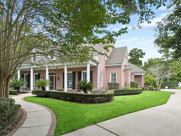 84 ENGLISH TURN Drive , New Orleans, LA 70131