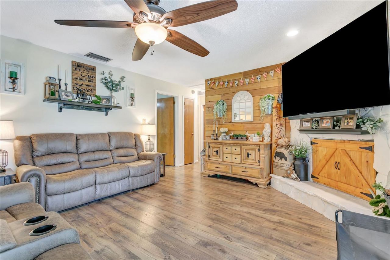 10710 Bill Tucker Road, Wimauma, FL 33598 Photo