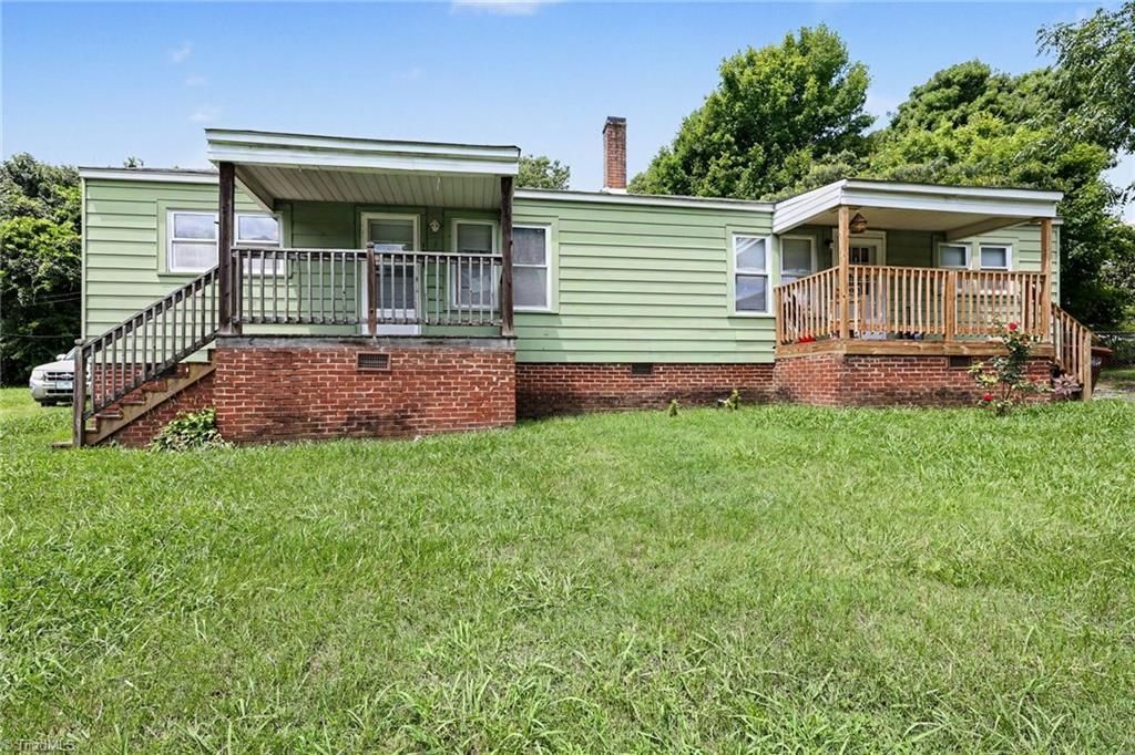 809 Arthur Avenue, High Point, NC 27263 Main Photo